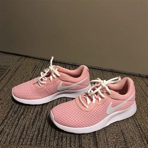 Women's Pink Shoes 